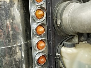Used 2004 Peterbilt 379 Marker Lamp (Stock #SV-70-13)) Part Image