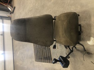 Used 2005 Mack CXN613 Seat (Stock #SV-110-12)) Part Image