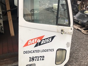 Used 2006 Freightliner COLUMBIA 120 Door (Stock #SV-114-11)) Part Image