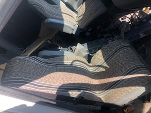 Used 2008 Mack CXU613 Seat (Stock #SV-112-17)) Part Image