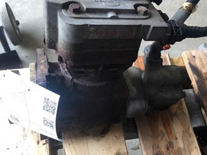 Used Detroit DD15 Air Compressor Image