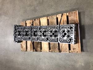 Used Detroit DD15 Head Image