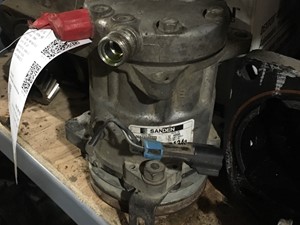 Used GM/Chev (HD) A/C Compressor (Stock #P-937)) Part Image