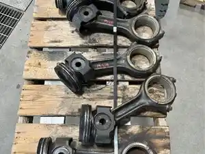 Used Mack MP8 Piston & Rod (Stock #P-1728-9)) Part Image