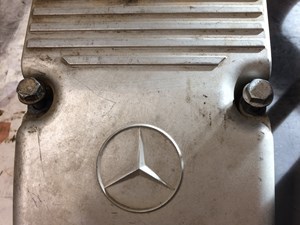 Used Mercedes MBE4000 Valve Cover (Stock #P-440)) Part Image