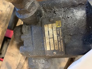 Used Steering Pump Image