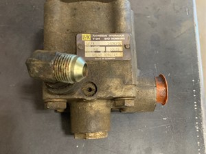 Used Steering Pump Image