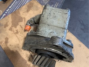 Used Steering Pump Image