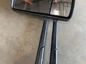 Used 2017 Kenworth T680 Side View Mirror (Stock #SV-78-31)) Part Image