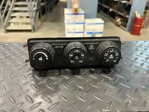 Used 2020 Kenworth T680 Heater/AC Control Assy (Stock #SV-146-23)) Part Image