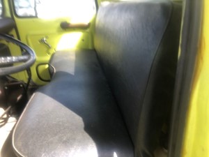 Used 1974 Ford L800 Seat (Stock #52820-15)) Part Image