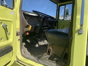 Used 1974 Ford L800 Steering Column (Stock #52820-3)) Part Image