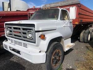 Used 1978 GMC C6500 Bumper (Stock #53121-6)) Part Image