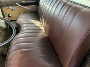 Used 1981 Ford LN7000 Seat (Stock #61722-17)) Part Image