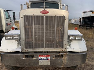 Used 1981 Peterbilt 359 Grille (Stock #82819-3)) Part Image