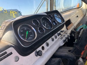Used 1989 Ford C8000 Instrument Cluster (Stock #50622-2)) Part Image