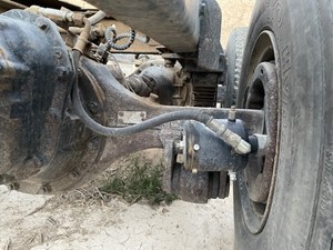 Used 1991 Eaton DS341 Axle Housing (Front) (Stock #32422-17)) Part Image