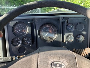 Used 1993 Ford CF7000 Instrument Cluster (Stock #62819-2)) Part Image