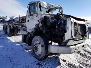 Used 1993 Ford LTA9000 AERO MAX 106 Front Axle, Complete (Stock #21618-13)) Part Image