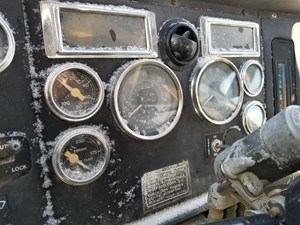 Used 1993 Ford LTA9000 AERO MAX 106 Instrument Cluster (Stock #21618-3)) Part Image