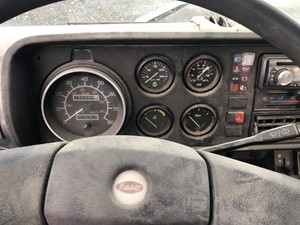 Used 1994 Peterbilt 200 Instrument Cluster (Stock #120218-2)) Part Image