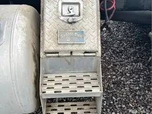Used 1994 Peterbilt 379 Tool Box Image