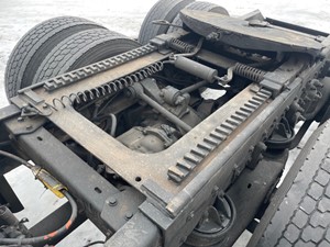Used 1995 Eaton DS402 Axle Housing (Front) (Stock #121521-1)) Part Image