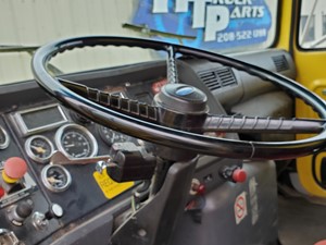 Used 1995 Ford LN8000 Steering Column (Stock #102519-4)) Part Image