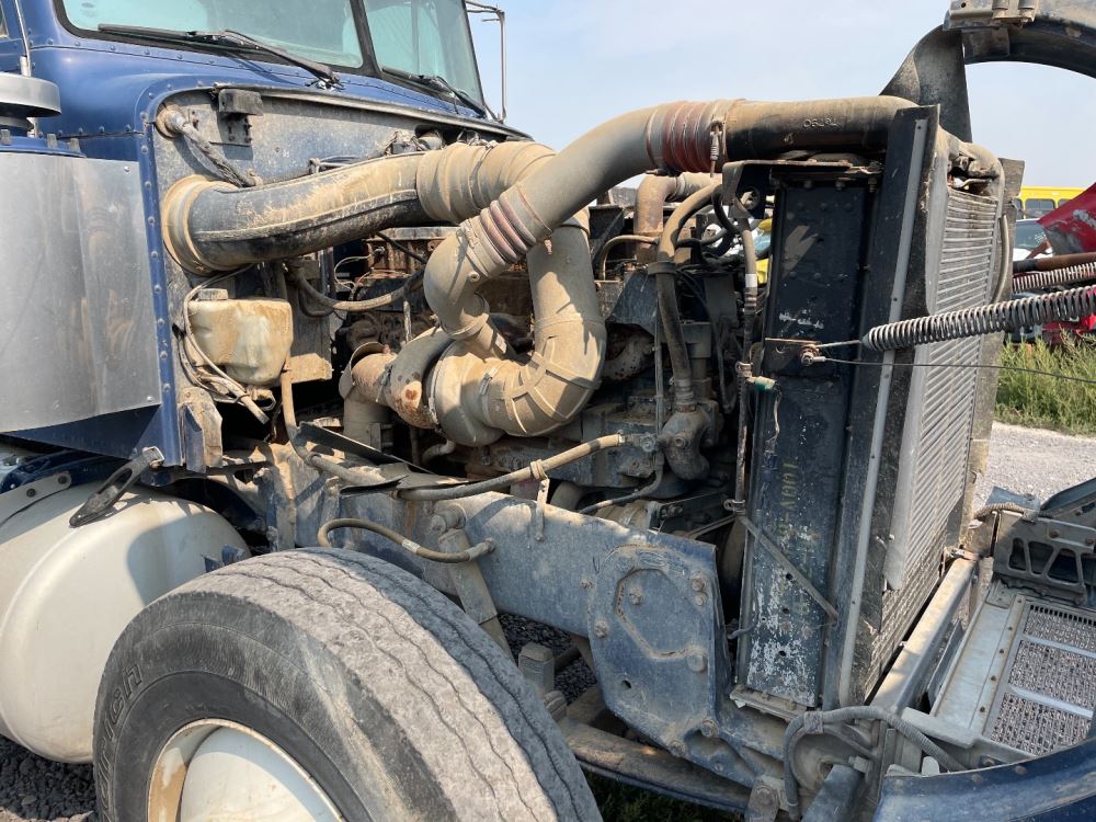 Image 2 of part Used 1995 Peterbilt 379 Radiator