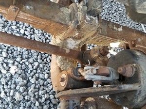 Used 1998 Ford LT9501 LOUISVILLE 101 Front Axle, Complete (Stock #62518-16)) Part Image
