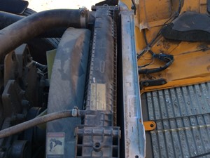 Used 1998 Freightliner FS65 Chassis Radiator (Stock #111918-7)) Part Image