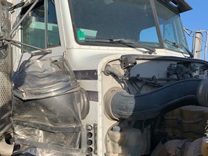 Used 1998 Peterbilt 378 Cab (Stock #101819-5)) Part Image
