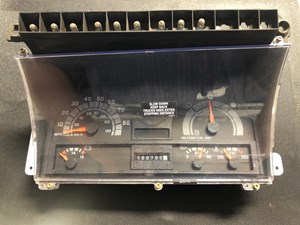 Used 1999 Chevrolet C6500 Instrument Cluster (Stock #P-618)) Part Image