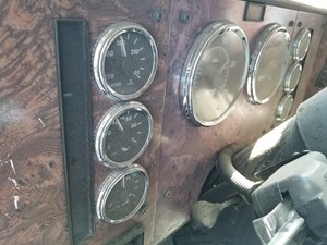 Used 2000 International 9400 Instrument Cluster (Stock #100517-8)) Part Image