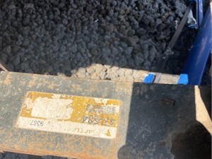 Used 2000 Sterling L7500 Front Leaf & Spring Image