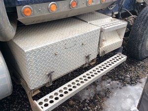 Used 2000 Western Star 4900E Tool Box (Stock #22517-7)) Part Image
