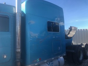 Used 2004 Peterbilt 379 Sleeper Part Image