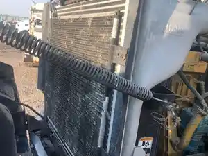 Used 2004 Peterbilt 385 Radiator (Stock #50723-22)) Part Image