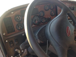 Used 2004 Peterbilt 387 Steering Column (Stock #50517-2)) Part Image
