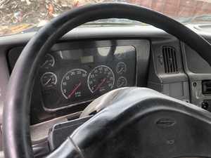Used 2005 Sterling L9500 Instrument Cluster (Stock #40722-2)) Part Image