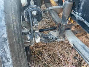 Used 2006 Ford F-750 Front Axle, Complete (Stock #91221-12)) Part Image