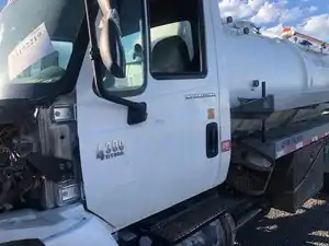 Used 2006 International 4300 Door (Stock #61922-4)) Part Image