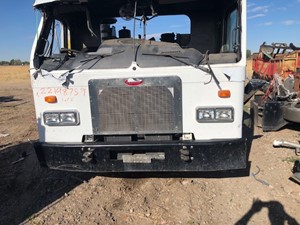 Used 2006 Peterbilt 320 Front Axle, Complete (Stock #91618-13)) Part Image