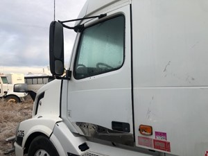 Used 2006 Volvo VNL Door (Stock #111621-1)) Part Image