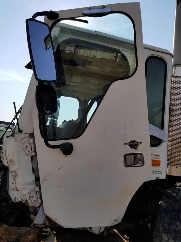 Condor Doors Used, Recycled, New, and Aftermarket Heavy Duty Truck Parts