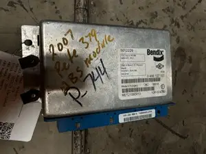 Used 2007 Bendix ABS Modulator Valve (Stock #P-744)) Part Image
