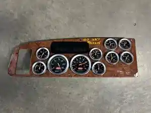 Used 2007 Peterbilt 387 Instrument Cluster (Stock #102215-31)) Part Image