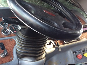 Used 2007 Peterbilt 387 Steering Column (Stock #11219-8)) Part Image