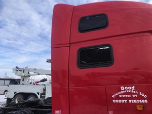 Used 2008 Volvo VNL Sleeper Fairing (Stock #21921-18)) Part Image