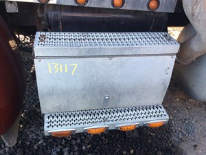 Used 2009 Peterbilt 386 Battery Box (Stock #13117-7)) Part Image